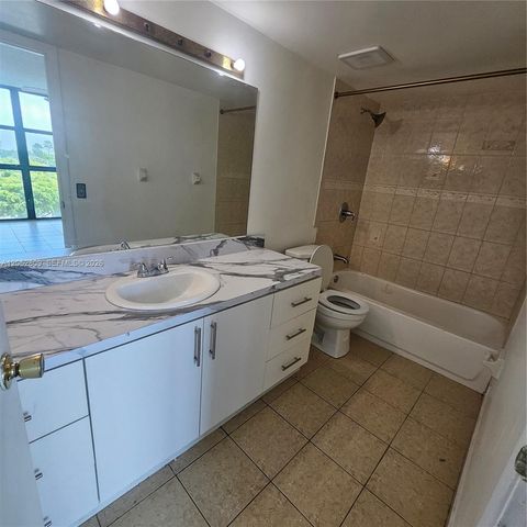 11790 SW 18th St 519-3, Miami, FL 33175
