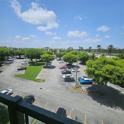 11790 SW 18th St 519-3, Miami, FL 33175