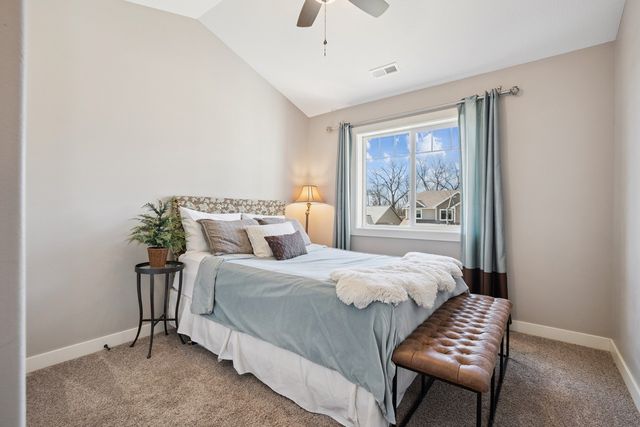 876 S 93rd Street, West Des Moines, IA 50266