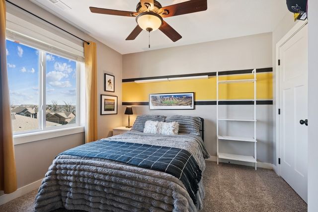 876 S 93rd Street, West Des Moines, IA 50266