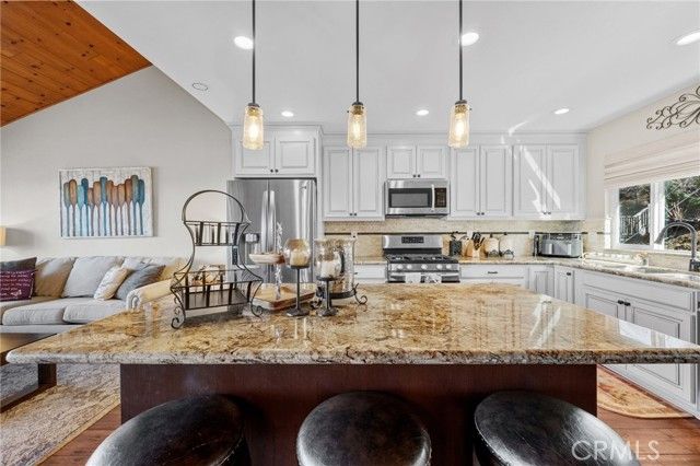 1430 Sequoia, Lake Arrowhead, CA 92352