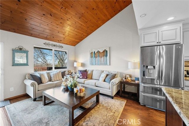 1430 Sequoia, Lake Arrowhead, CA 92352