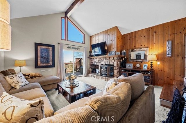 1430 Sequoia, Lake Arrowhead, CA 92352