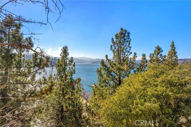 1430 Sequoia, Lake Arrowhead, CA 92352