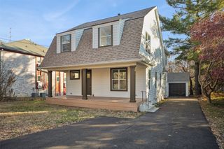 415 42nd Street, Des Moines, IA 50312