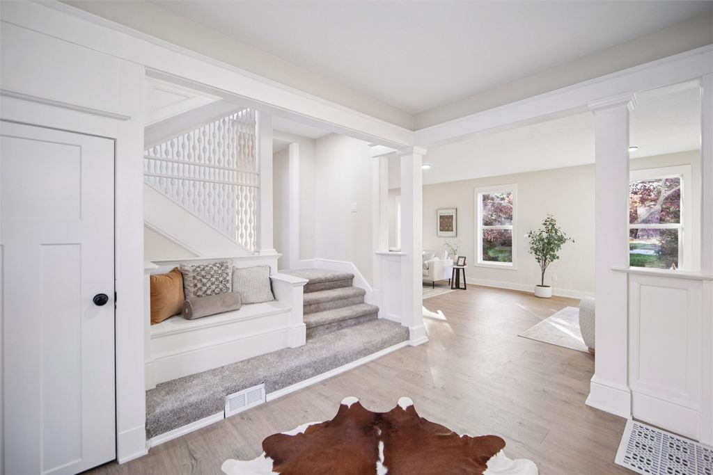 415 42nd Street, Des Moines, IA 50312