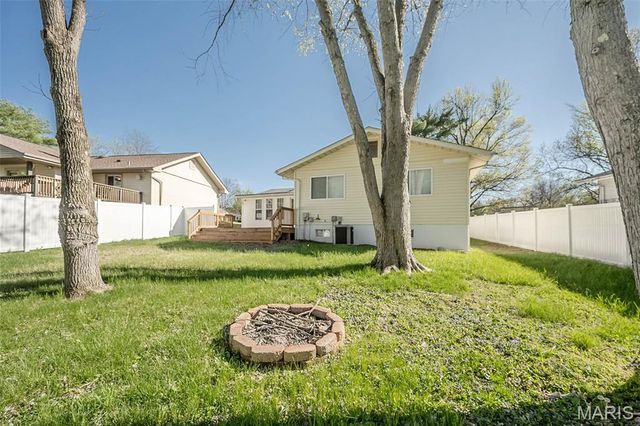 449 Madrina Court, Ballwin, MO 63021