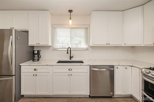 449 Madrina Court, Ballwin, MO 63021