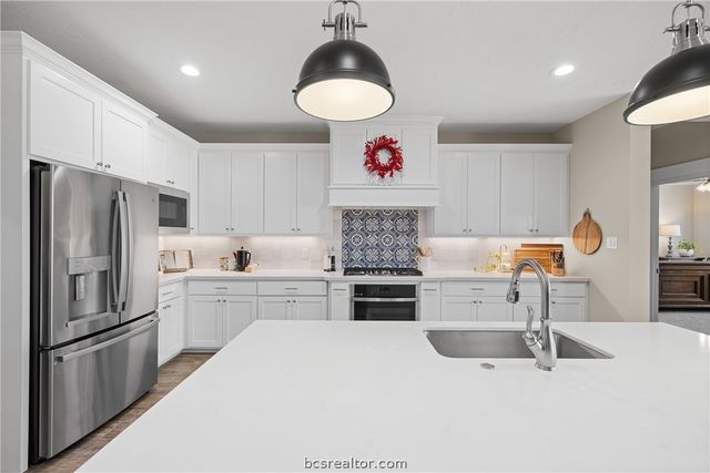 3222 Hunters Crossing Trail, Bryan, TX 77808