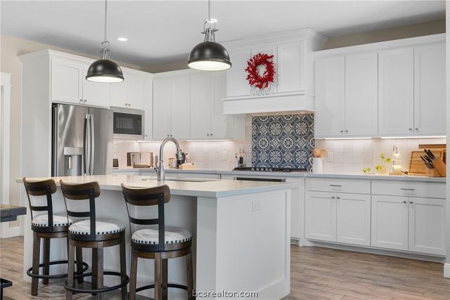 3222 Hunters Crossing Trail, Bryan, TX 77808