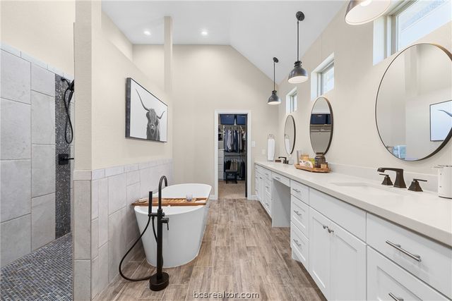 3222 Hunters Crossing Trail, Bryan, TX 77808