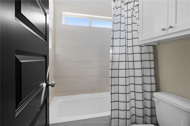 3222 Hunters Crossing Trail, Bryan, TX 77808