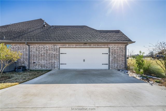 3222 Hunters Crossing Trail, Bryan, TX 77808