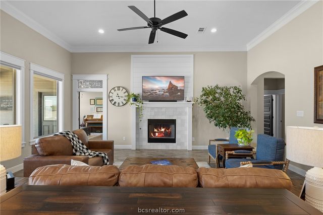 3222 Hunters Crossing Trail, Bryan, TX 77808