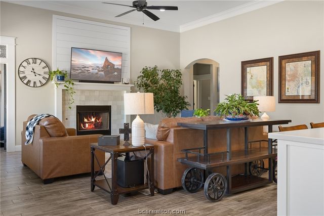 3222 Hunters Crossing Trail, Bryan, TX 77808