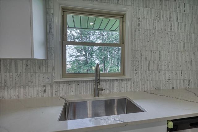 32 Eva Lane, Stockbridge, GA 30281