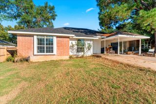 316 Coral Reef Street, Gun Barrel City, TX 75156