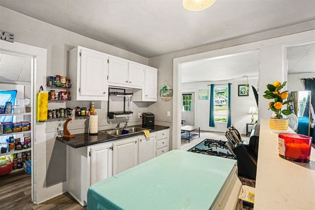 215 N Centerville Road, Sturgis, MI 49091