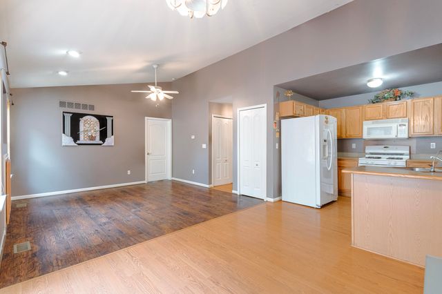 4125 Derray Court, Warren, MI 48092