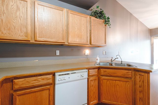 4125 Derray Court, Warren, MI 48092