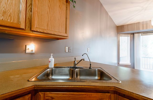 4125 Derray Court, Warren, MI 48092