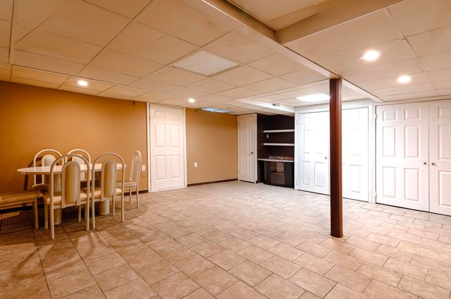 4125 Derray Court, Warren, MI 48092