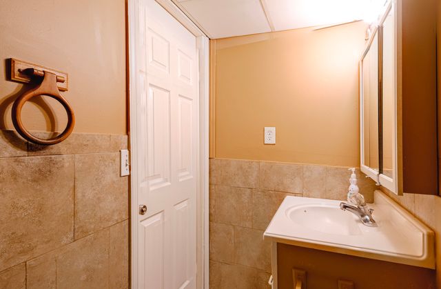 4125 Derray Court, Warren, MI 48092