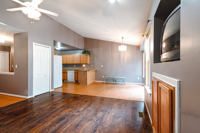 4125 Derray Court, Warren, MI 48092