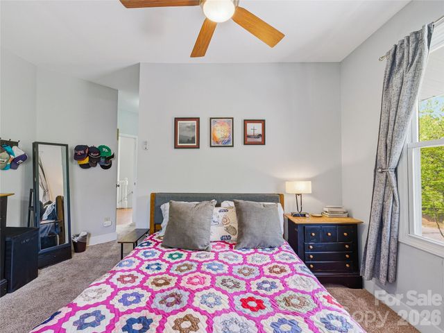 95 Baker Avenue, Asheville, NC 28806