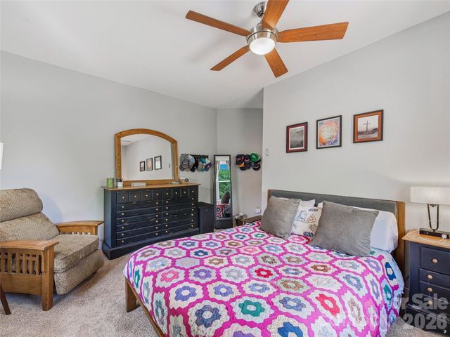 95 Baker Avenue, Asheville, NC 28806