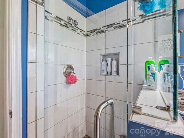 95 Baker Avenue, Asheville, NC 28806