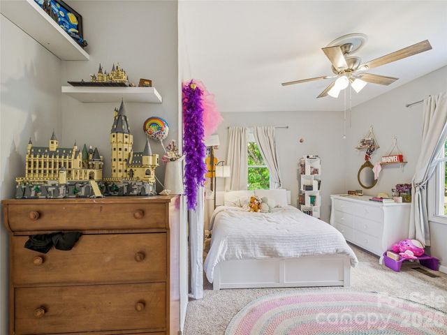 95 Baker Avenue, Asheville, NC 28806