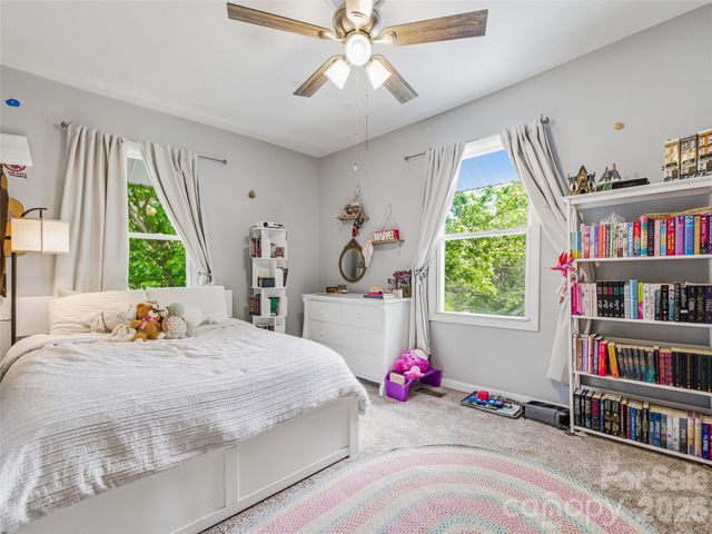 95 Baker Avenue, Asheville, NC 28806