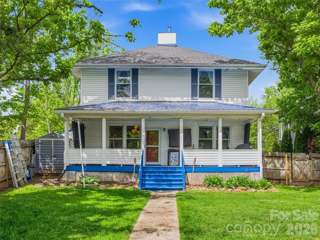 95 Baker Avenue, Asheville, NC 28806