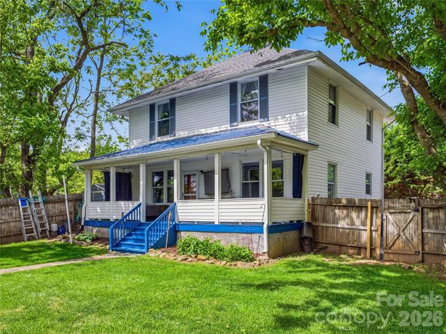 95 Baker Avenue, Asheville, NC 28806