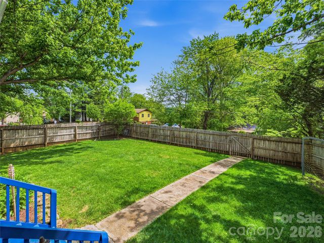 95 Baker Avenue, Asheville, NC 28806