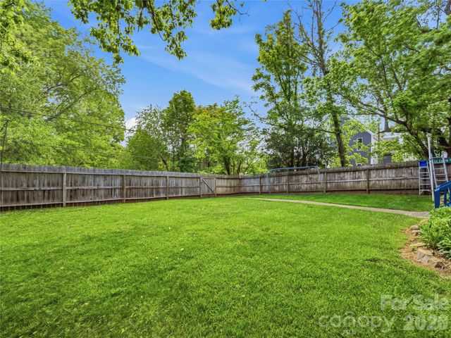 95 Baker Avenue, Asheville, NC 28806