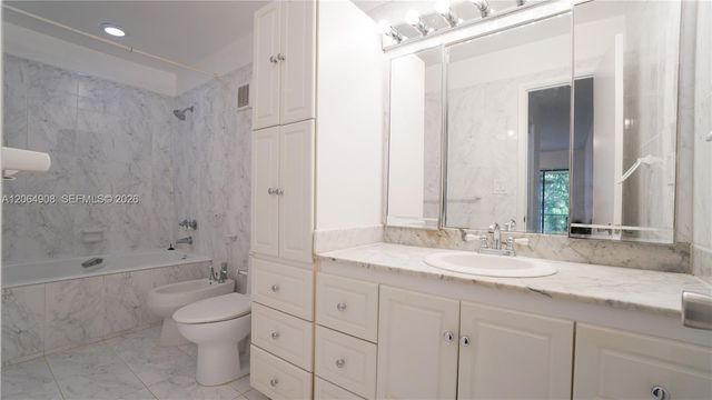 3823 Estepona Avenue, Doral, FL 33178