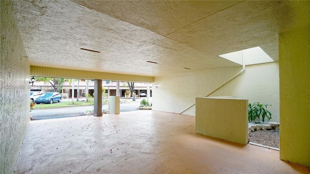 3823 Estepona Avenue, Doral, FL 33178