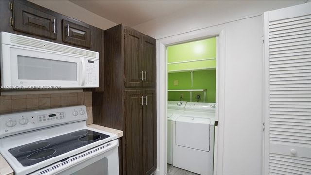 3823 Estepona Avenue, Doral, FL 33178