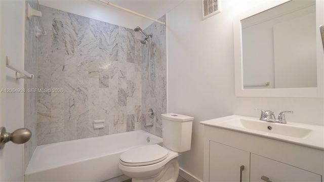 3823 Estepona Avenue, Doral, FL 33178