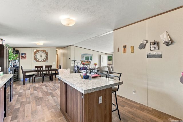 955 County Road 6753, Devine, TX 78016