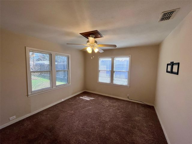 1004 N Center Street, Weimar, TX 78962