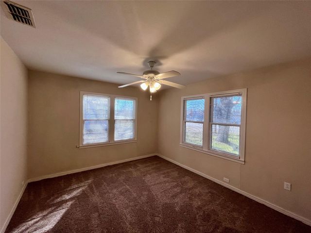 1004 N Center Street, Weimar, TX 78962