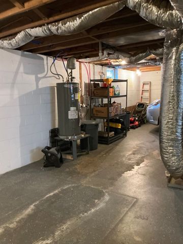 915 Shearor St, Clarksville, TN 37040