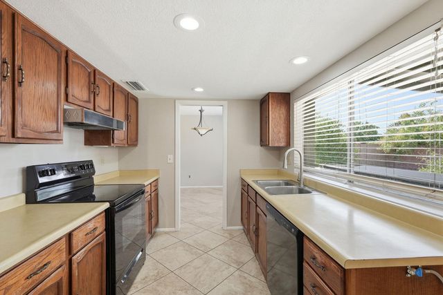 4401 E Emile Zola Avenue, Phoenix, AZ 85032
