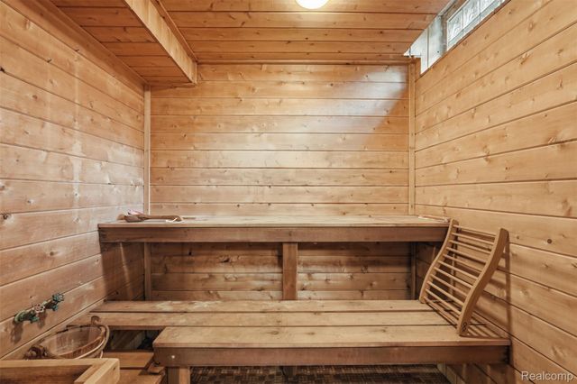 4782 Pine Eagles Drive 12, Genoa Township, MI 48116