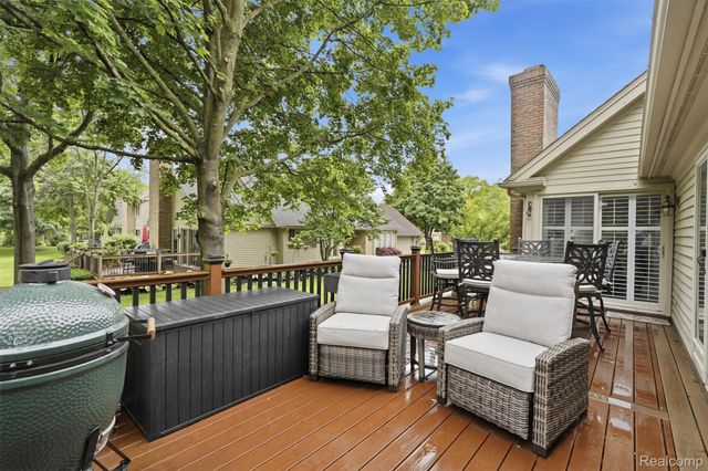 4782 Pine Eagles Drive 12, Genoa Township, MI 48116