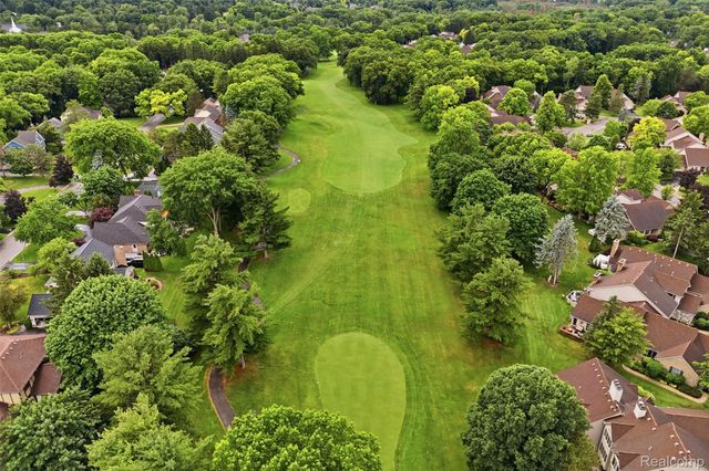 4782 Pine Eagles Drive 12, Genoa Township, MI 48116