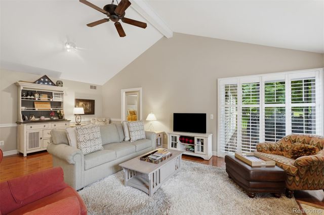 4782 Pine Eagles Drive 12, Genoa Township, MI 48116